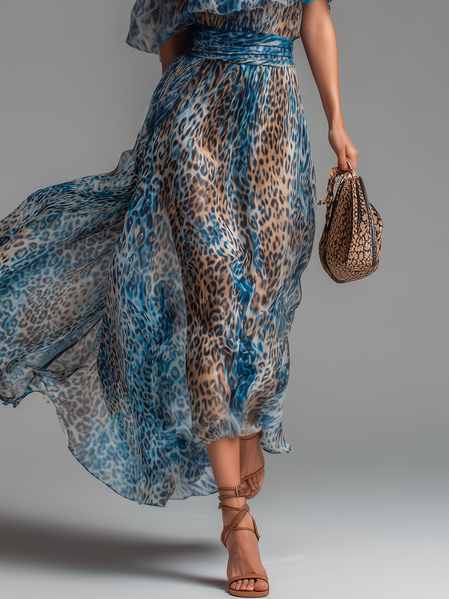 Sille | Lang chiffonkjole med leopardprint og bare skuldre