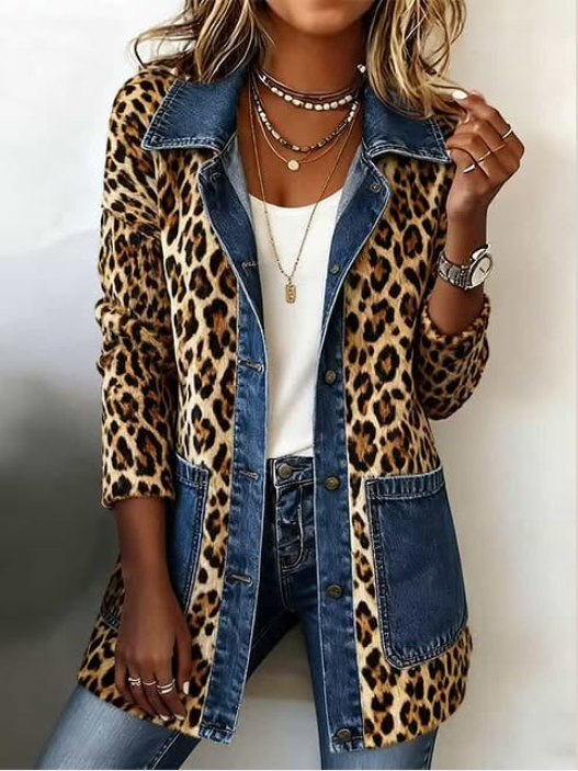 Fablenne | Lang Jakke med Kontrast-denimpaneler og Leopardprint